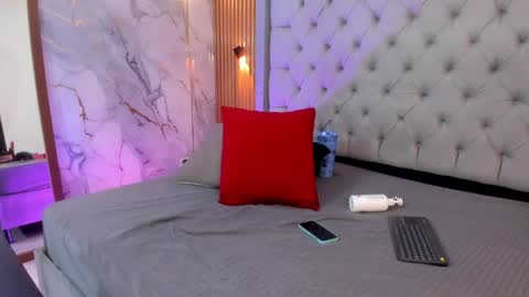 Mariana online show from April 14, 5:33 am