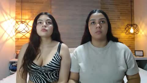 Scarlett and Jazmin online show from December 5, 9:19 am