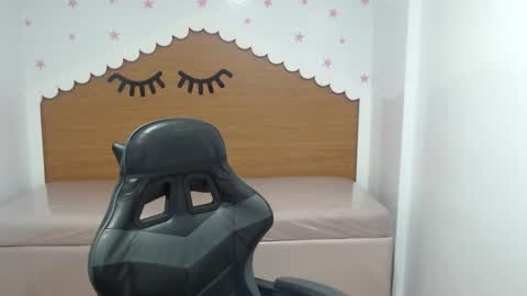 scarlett_percy_t online show from February 2, 7:32 pm