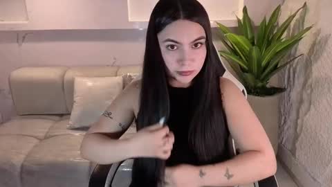 Scarlett online show from November 11, 1:02 pm