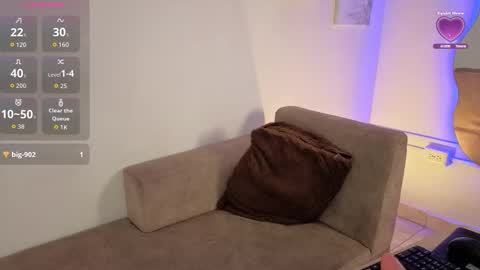 Scarlett   online show from March 26, 2:00 pm