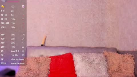 scarlettqueenx online show from April 6, 11:50 pm