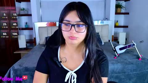 scarllet online show from January 12, 12:01 pm