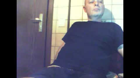 schnibschnab online show from December 4, 2:11 am