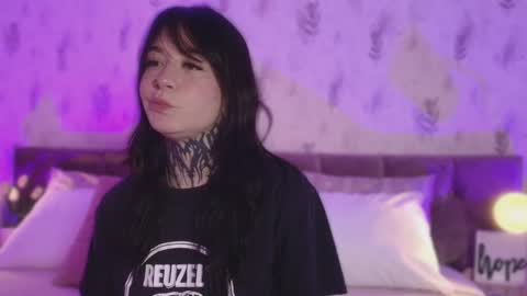 Scolw  online show from September 25, 9:00 pm