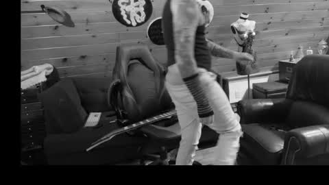 siphonophordustbunny online show from December 18, 7:03 am