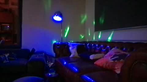 scotibeech online show from November 19, 2:16 pm