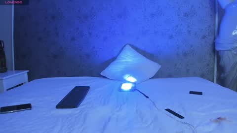 Scott  online show from September 18, 7:40 pm