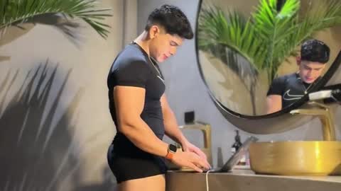 Andrew Flintt online show from April 22, 11:23 pm