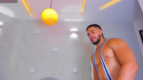 Scottfischer  online show from February 27, 8:01 pm