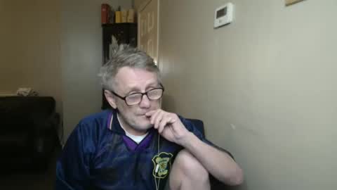 James online show from November 17, 9:28 pm