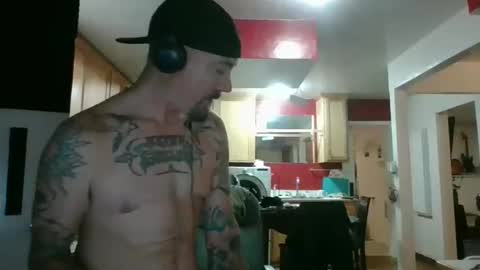 screwnutandbolte online show from December 17, 5:47 am