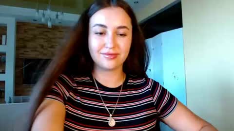 Elizabeth  online show from July 22, 1:35 pm