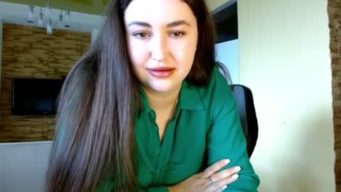 Elizabeth  online show from April 22, 8:21 am