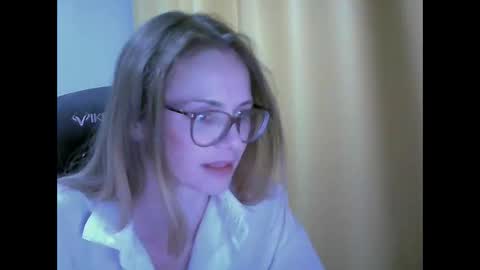 Snapshot of sea_dream chatting on September 27, 1:42 pm SEA Dream online show from September 27, 1:42 pm