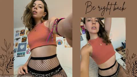 Aria Independent model online show from January 10, 12:05 am