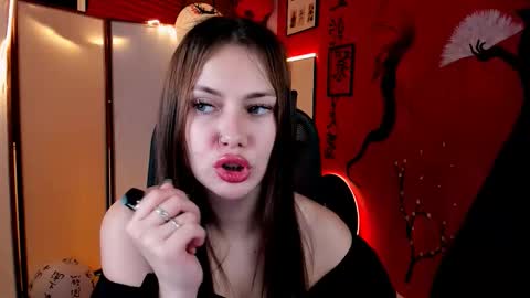 Sea Jorji online show from December 4, 1:44 pm