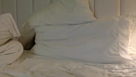 Snapshot of seanfritz1984 chatting on December 6, 5:25 am dick online show from December 6, 5:25 am