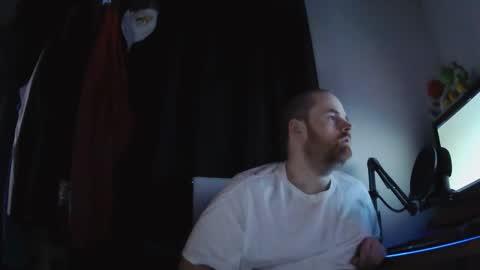 seanv26 online show from March 11, 2:42 am