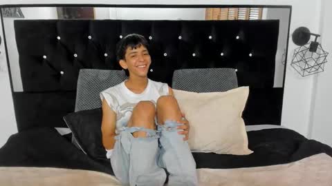 Sebastian Alvarez online show from October 15, 1:31 am