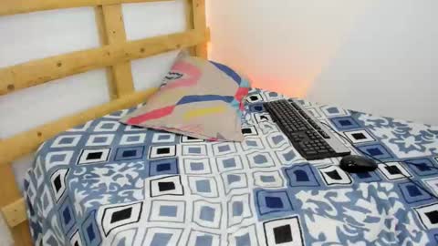 Snapshot of sebastian_0422 chatting on October 9, 3:06 pm sebastian 0422 online show from October 9, 3:06 pm