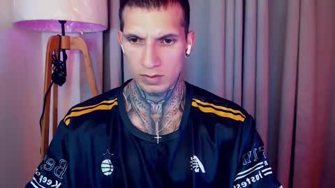 Sebastian online show from October 28, 1:39 am