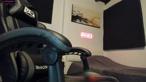 Lucian Sinclair online show from April 18, 4:14 am