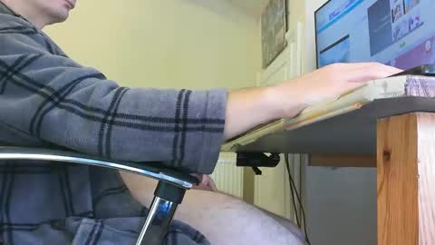 sebastianspalding450 online show from October 24, 9:10 am