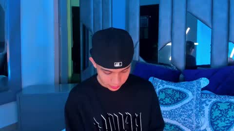 Sebastian online show from September 19, 8:12 pm