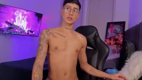 SEBASTIAN PALACIO online show from December 23, 4:40 am