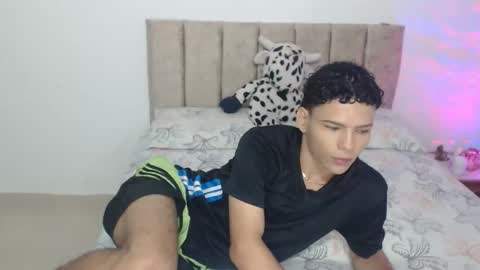 JUSTIN online show from December 5, 12:25 pm