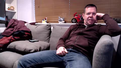 BJ online show from February 26, 8:28 am