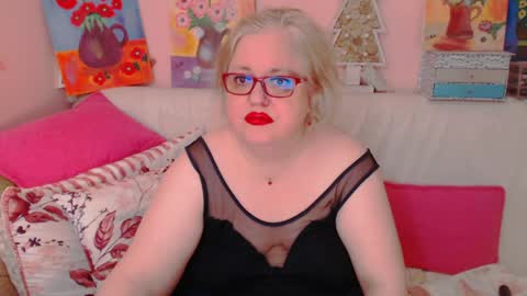 Alice online show from May 13, 7:12 pm