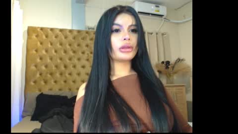 secrets_bae online show from December 8, 6:39 pm