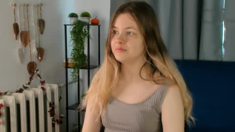 secrettier online show from April 25, 5:20 am