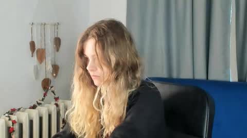 secrettier online show from April 27, 5:16 am