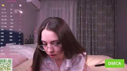 Mia online show from February 27, 4:54 pm