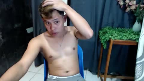 Max online show from April 16, 8:36 am