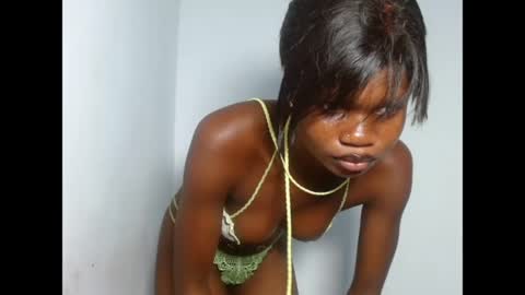 seductive_sugar247 online show from April 14, 6:33 pm