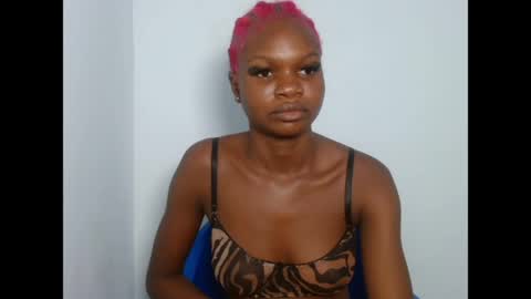 seductive_sugar247 online show from April 8, 12:52 pm