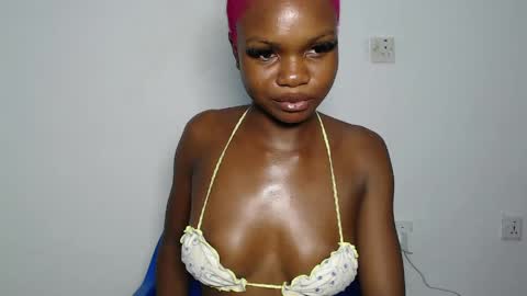 seductive_sugar247 online show from April 2, 8:05 pm