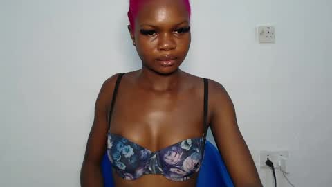 seductive_sugar247 online show from April 1, 8:48 am