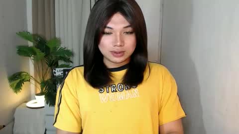 Deluxe online show from March 1, 12:20 pm