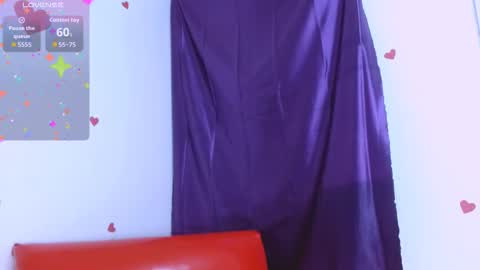 Estefany online show from February 8, 2:31 pm