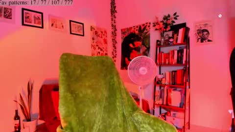 Luciana online show from October 31, 11:27 pm