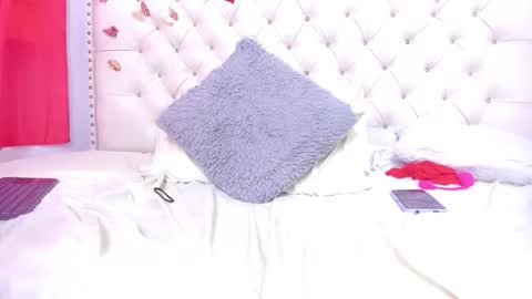 selena_beautyy online show from March 29, 9:16 pm