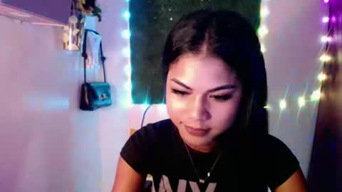 selena_fox2000 online show from April 21, 1:20 am