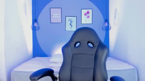 Selena online show from October 19, 12:21 pm