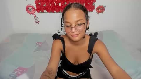 selena_sexi1 online show from December 14, 9:32 pm