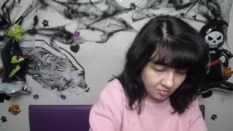 Snapshot of selenafly chatting on October 21, 5:23 am SelenaFly online show from October 21, 5:23 am